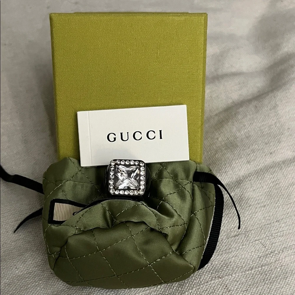 Gucci Silver Ring with Quilted Green Pouch size 16 Men’s Ring - Picture 2 of 16